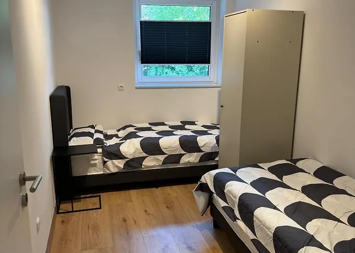 Moderne Ferienwohnung Mit Balkon 1
