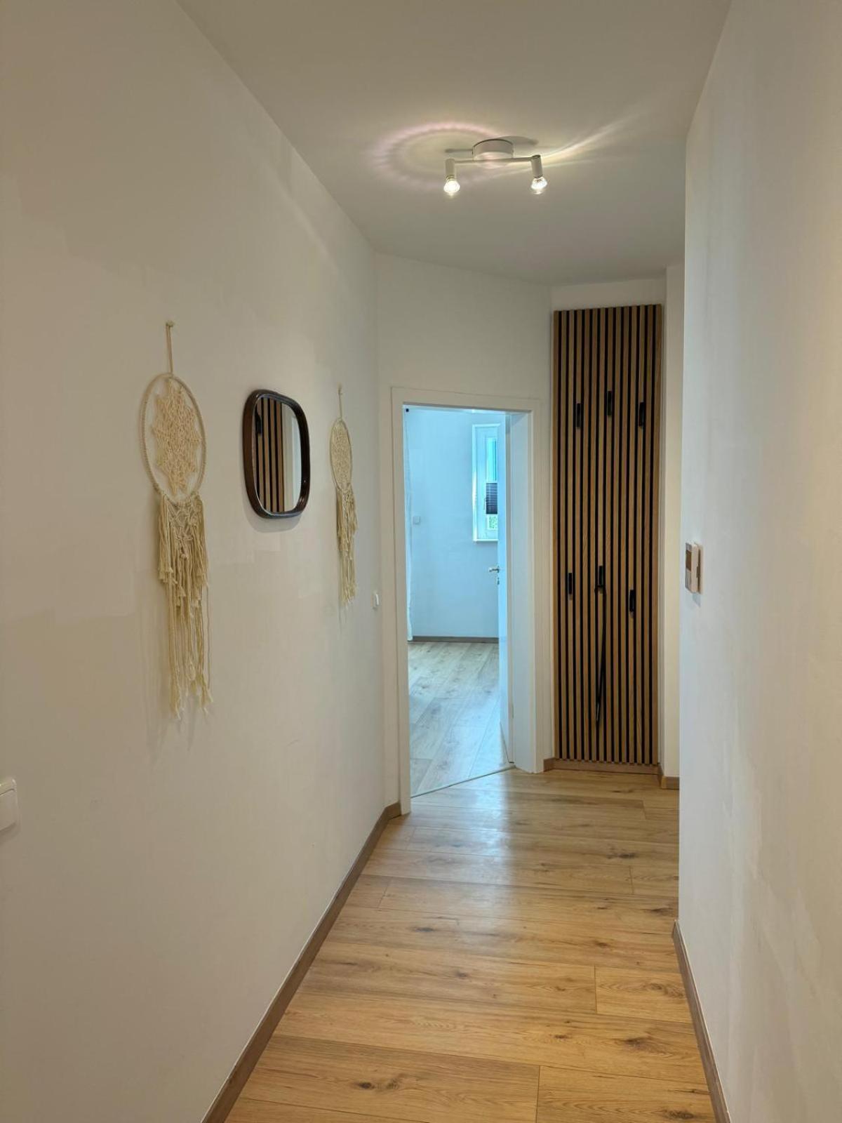 Moderne Mit Balkon 1 Apartment