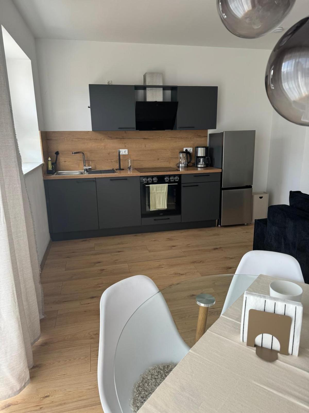 Apartment Moderne Mit Balkon 1