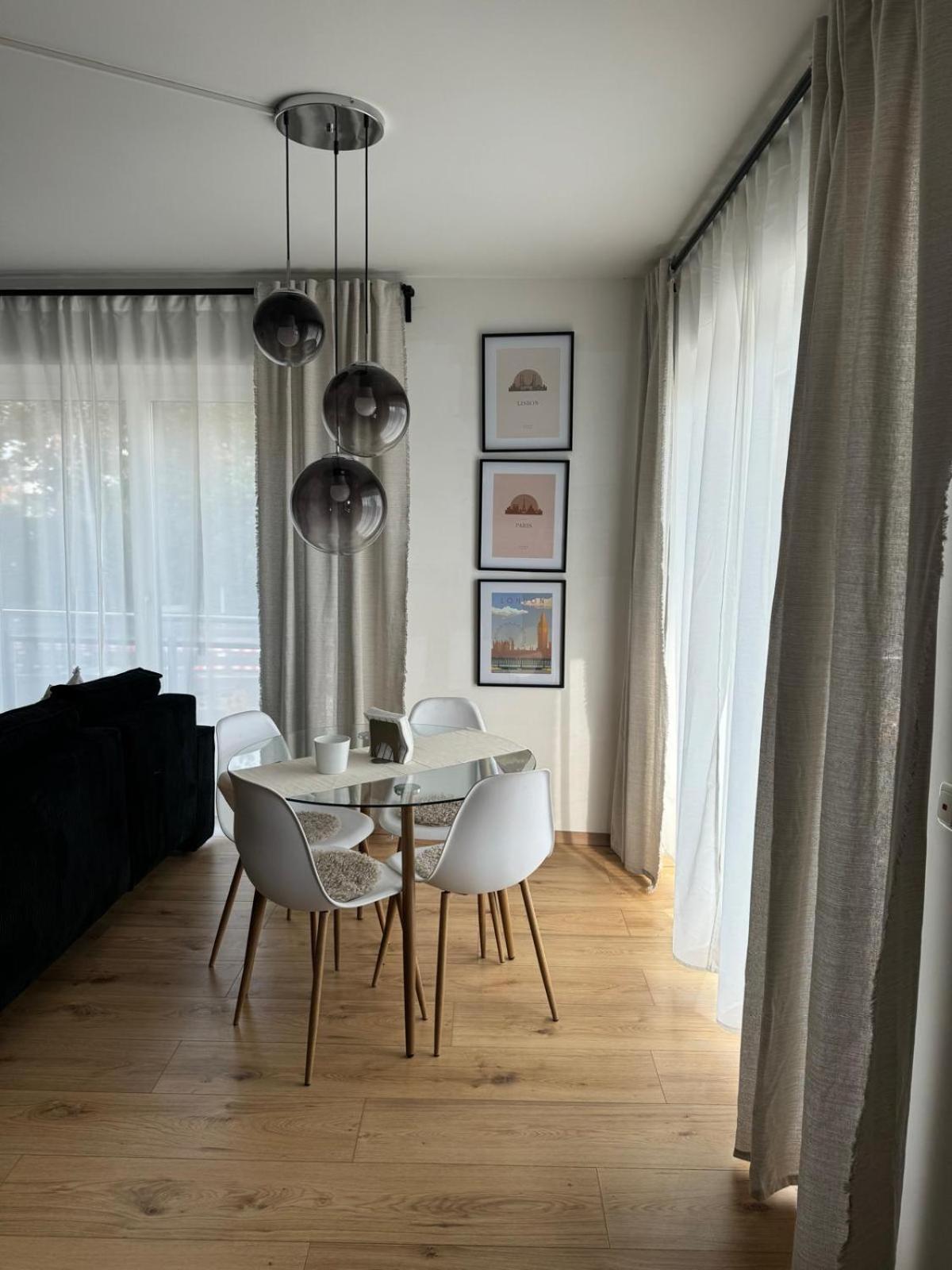 Apartment Moderne Mit Balkon 1 *